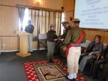 Gallantry award given to Officers 2015